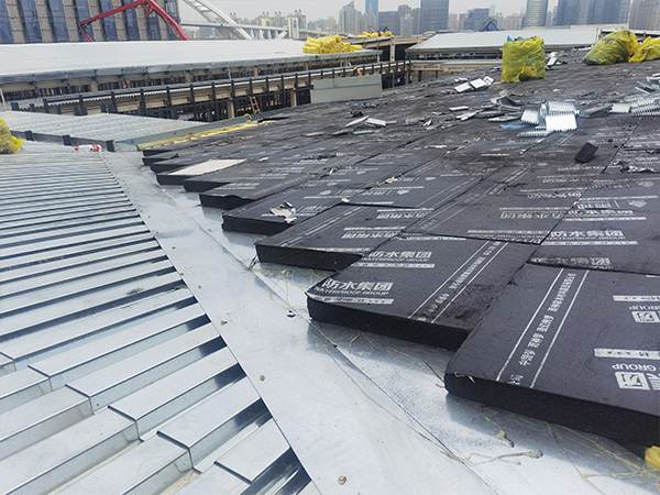 金屬屋面復(fù)合貼面泡沫玻璃保溫板