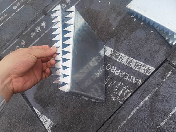 金屬屋面復合貼面泡沫玻璃保溫板