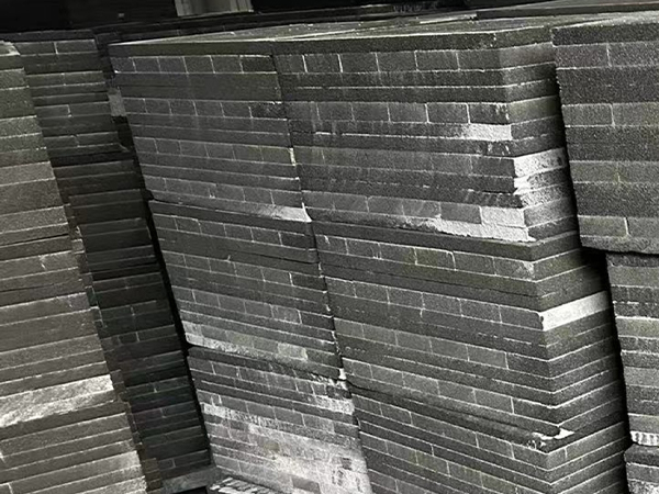 復(fù)合貼面泡沫玻璃保溫板：創(chuàng)新保溫材料引領(lǐng)建筑行業(yè)變革