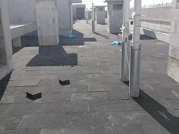 高空的守護者：樓頂泡沫玻璃保溫助力能效提升與舒適居住