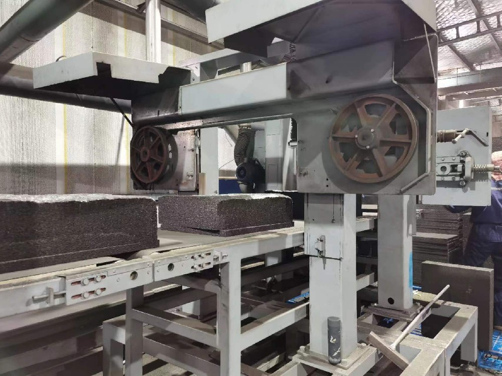 泡沫玻璃保溫板生產(chǎn)工藝