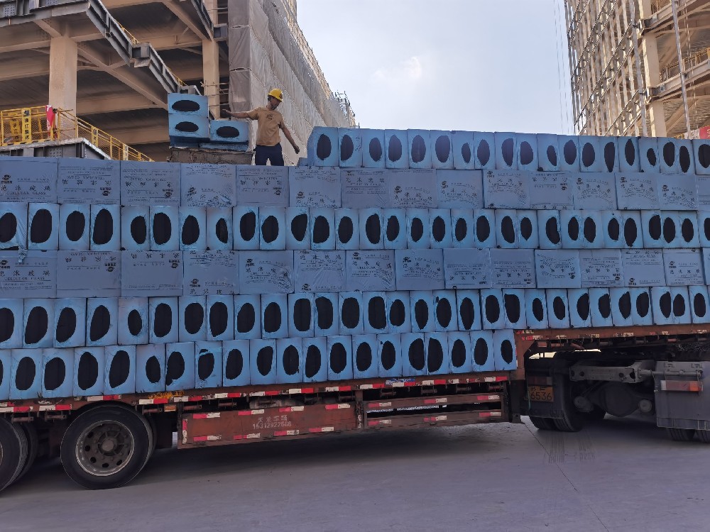 為什么泡沫玻璃保溫板隔熱效果好